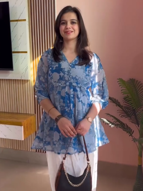🌺 Radiant & Refreshing: Coral Floral Kurta Look