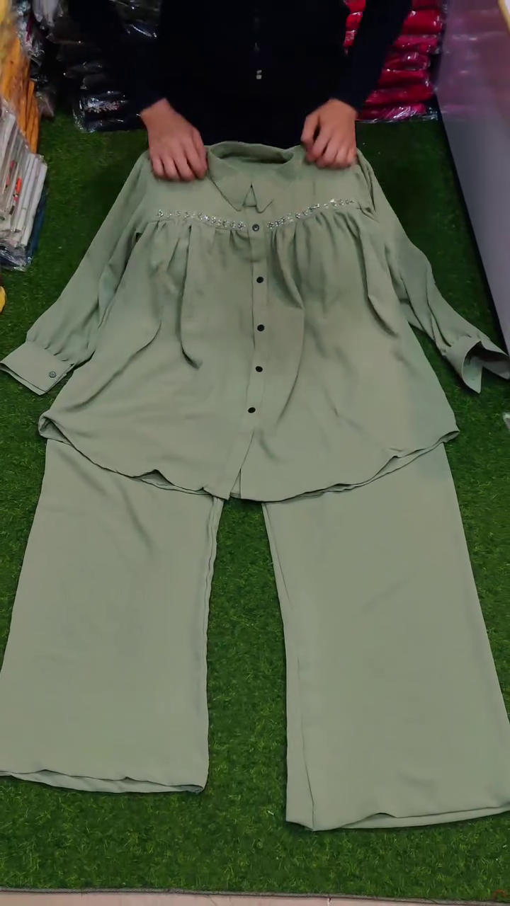 Fresh & Contemporary – Green Women’s Coordinated Set
