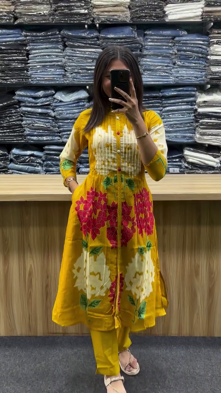 Elegant Black & White Floral Ethnic Kurta Set – Timeless Style Meets Comfort