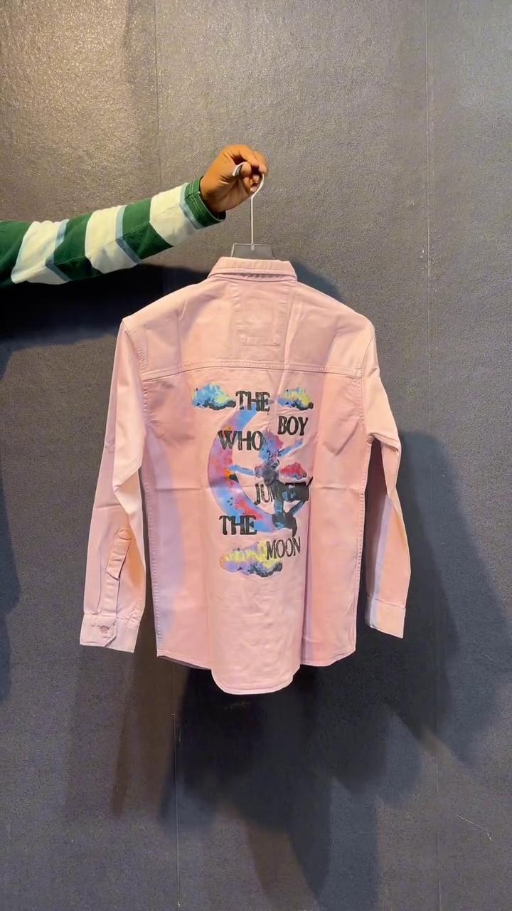 Men’s Pink Shirt with Moon & Star Graphic – Casual Style with a Cosmic Twist