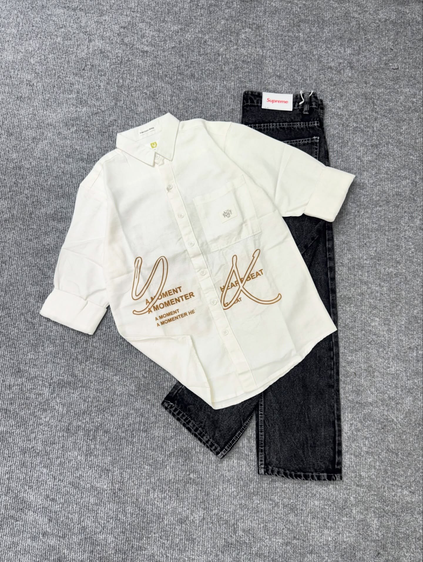 White Shirt & Black Denim Jeans Combo – Classic Casual with Effortless Style