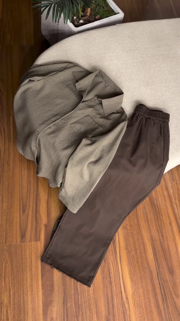 Effortless Everyday Style: Casual Two-Piece Set with Button-Down Shirt & Elasticated Trousers