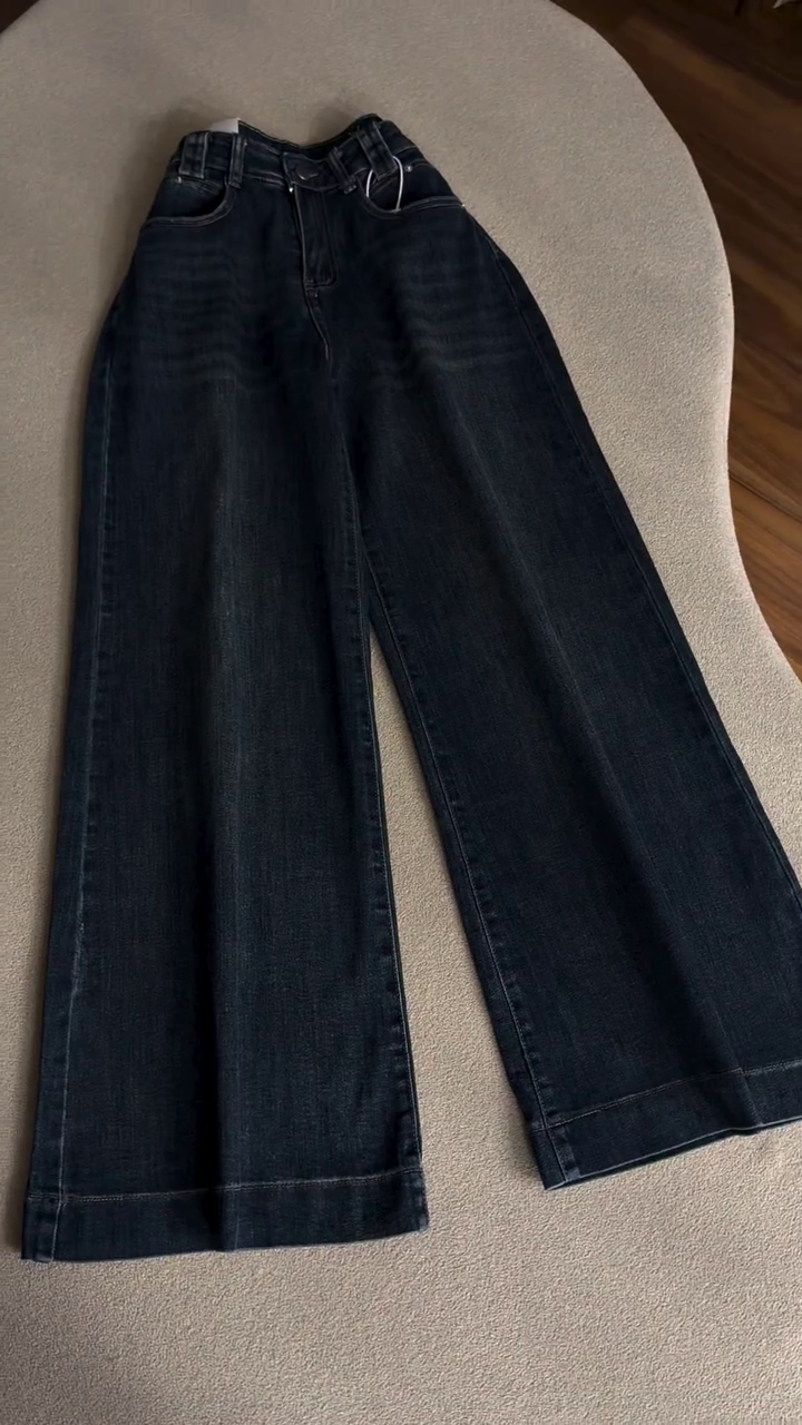 “Effortless Style: How an Embroidered Button-Down Shirt Transforms Your Denim Look”