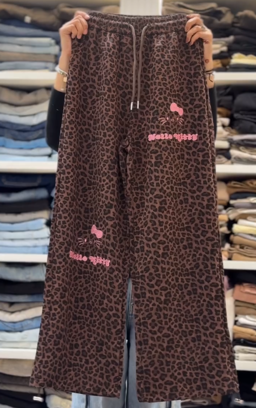 “Sweatpants Reinvented: Comfort Meets Style for Every Occasion”