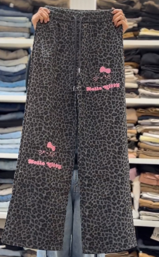 “Sweatpants Reinvented: Comfort Meets Style for Every Occasion”