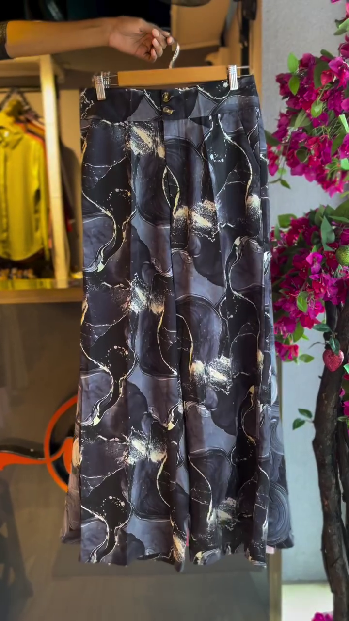 “Effortless Elegance: Styling Wide-Leg Palazzo Pants for Every Occasion”