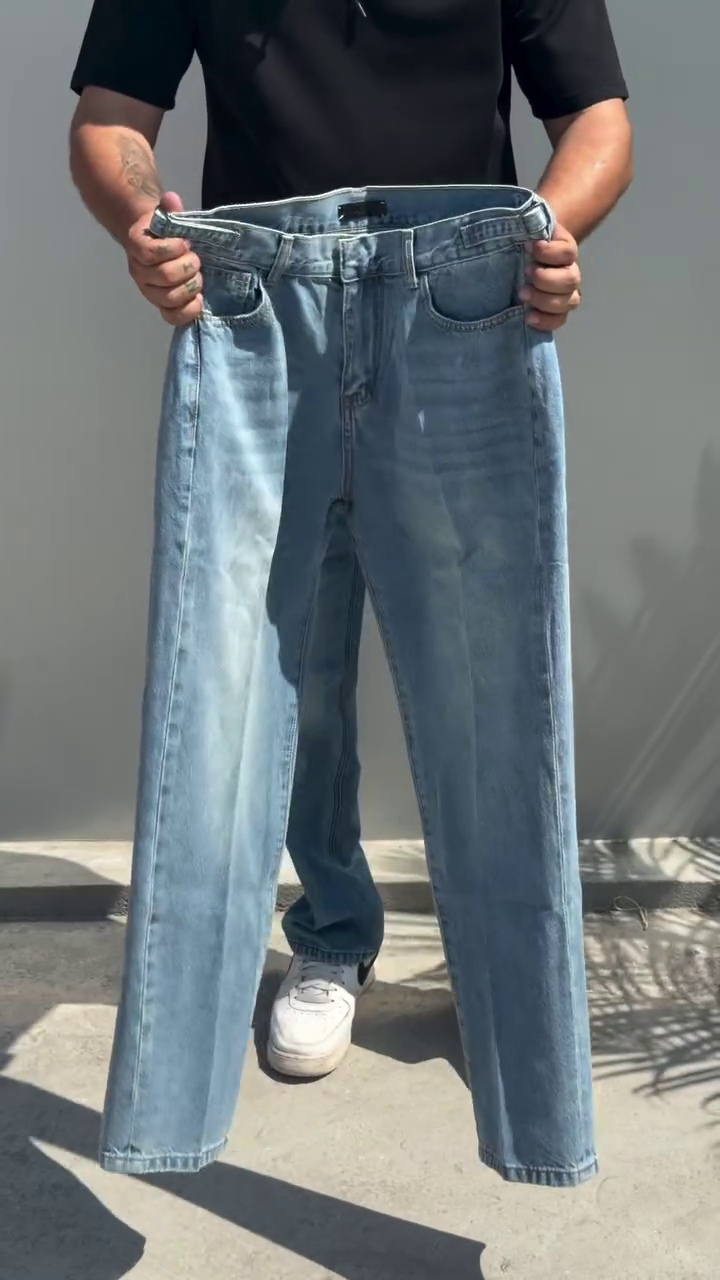 “Effortless Style: Light-Wash Baggy-Fit Denim Jeans for Men”