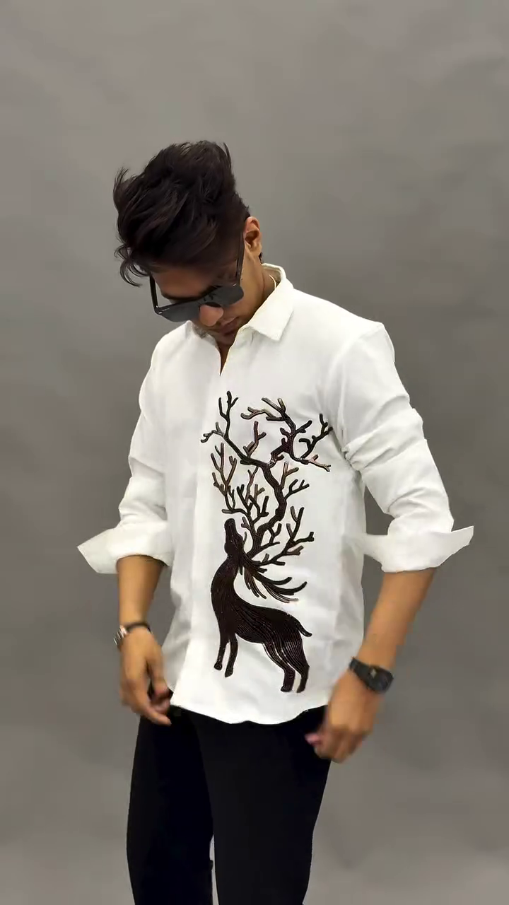 Art Meets Attitude: Statement White Shirt for Bold, Premium Style 🦌