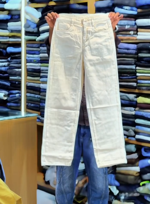 Effortless Street Comfort: High-Rise Relaxed-Fit Baggy Jeans for Everyday Style