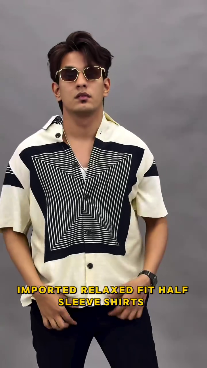 Men’s Black & White Geometric Short-Sleeve Shirt – Bold Pattern, Modern Edge