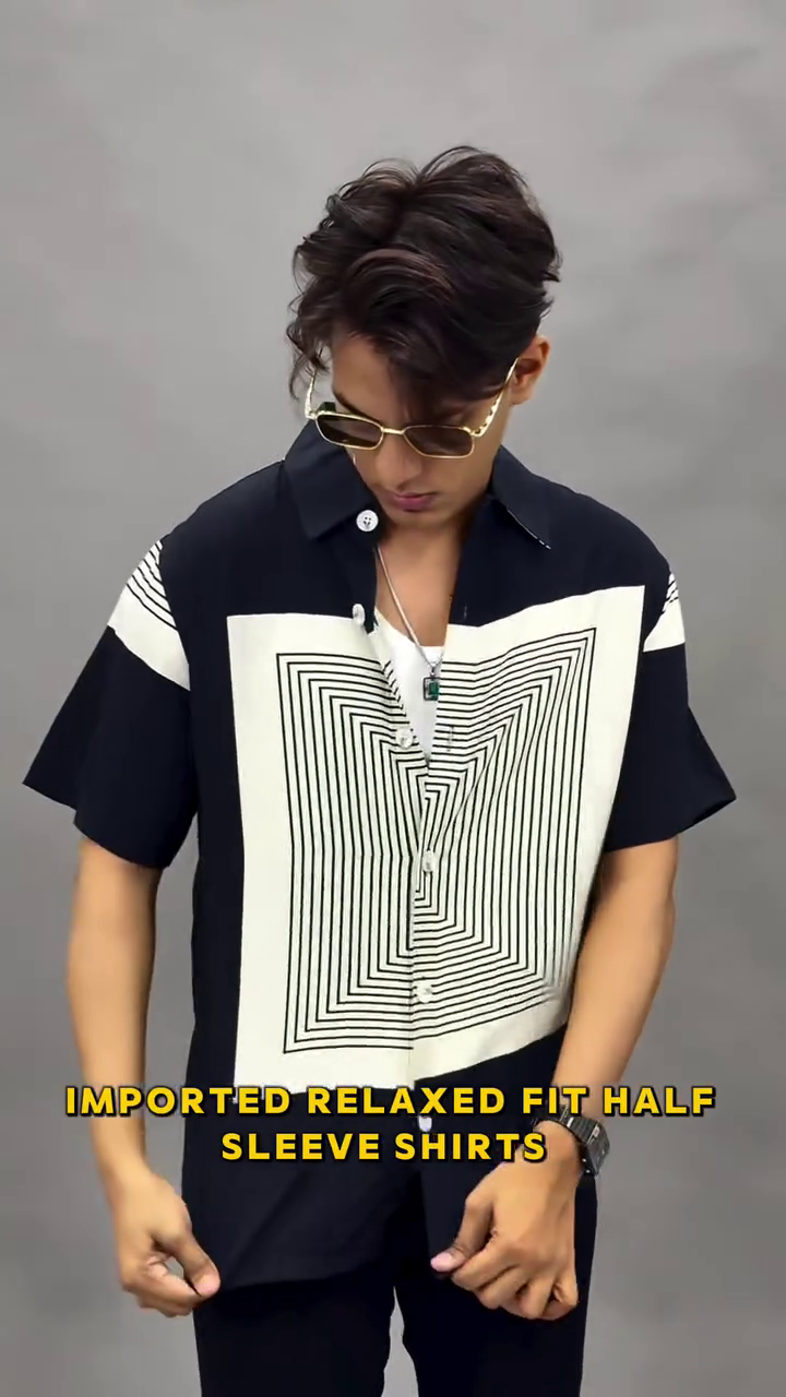 Men’s Black & White Geometric Short-Sleeve Shirt – Bold Pattern, Modern Edge