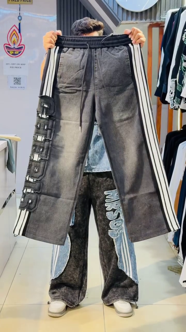 Baggy Wide-Leg Dark Wash Denim Jeans with Patchwork & Side Stripes – Streetwear Statement