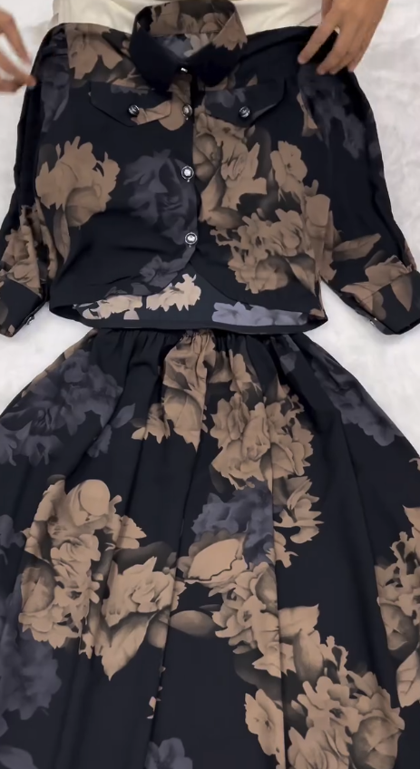 Graceful Floral Elegance – Two-Piece Blouse & Long Skirt Set at Just ₹149!