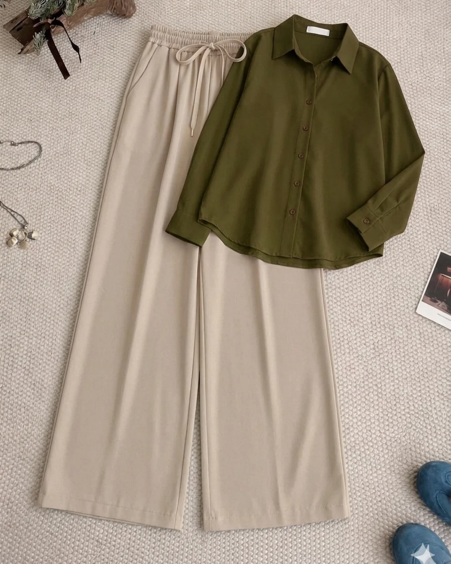 Trendy  Button-Down Shirt with  Wide Leg Denim Jeans – Chic Korean Style Casual Outfit for Women