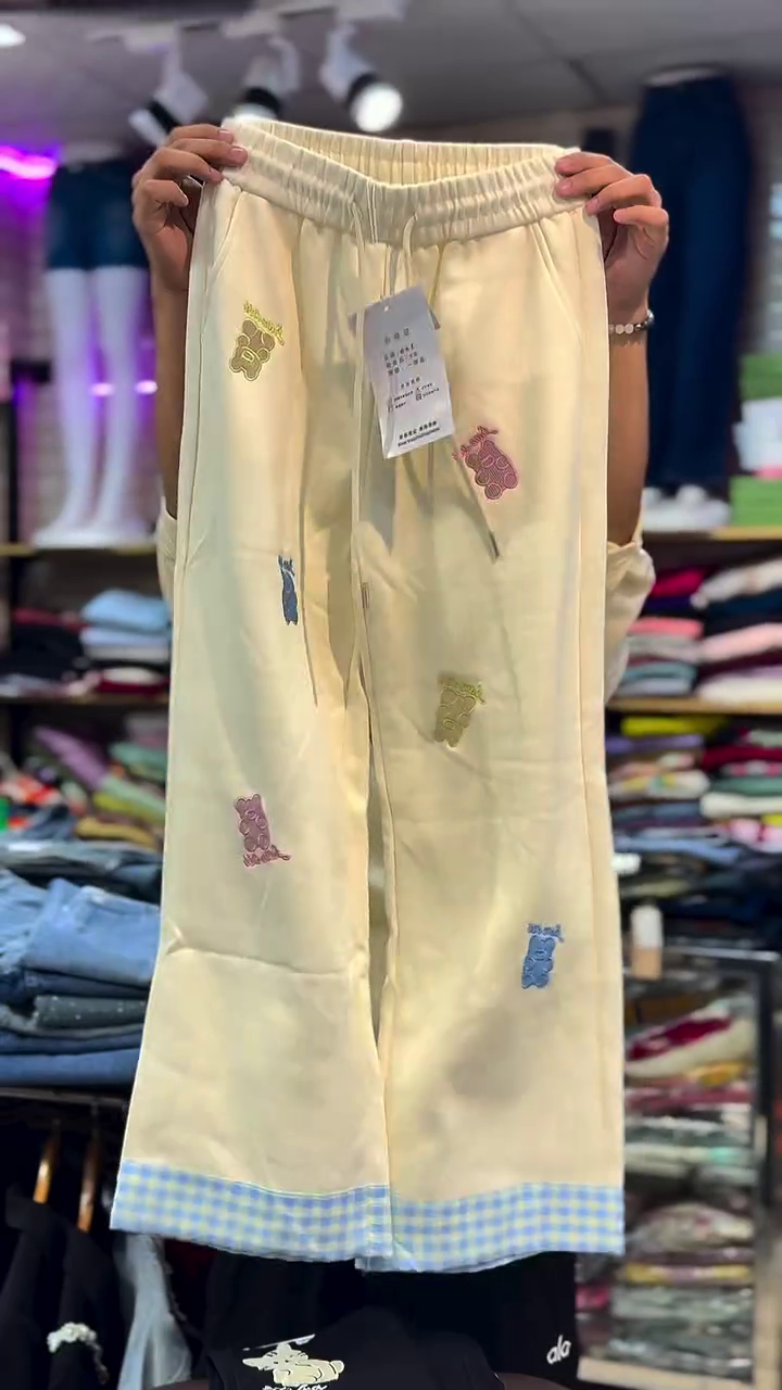 Trendy Wide Leg Sweatpants for Women – Cute Streetwear Lounge Pants with Cartoon Print