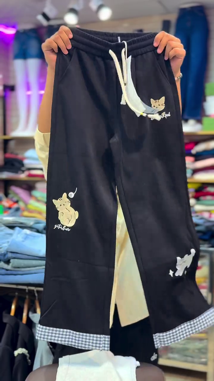 Trendy Wide Leg Sweatpants for Women – Cute Streetwear Lounge Pants with Cartoon Print