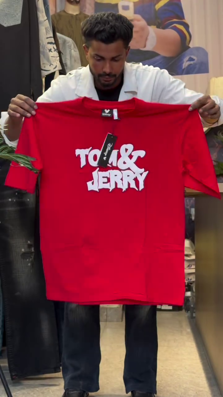 Trendy Tom & Jerry Oversized  Graphic T-Shirt for Men – Casual Cartoon Streetwear Fashion