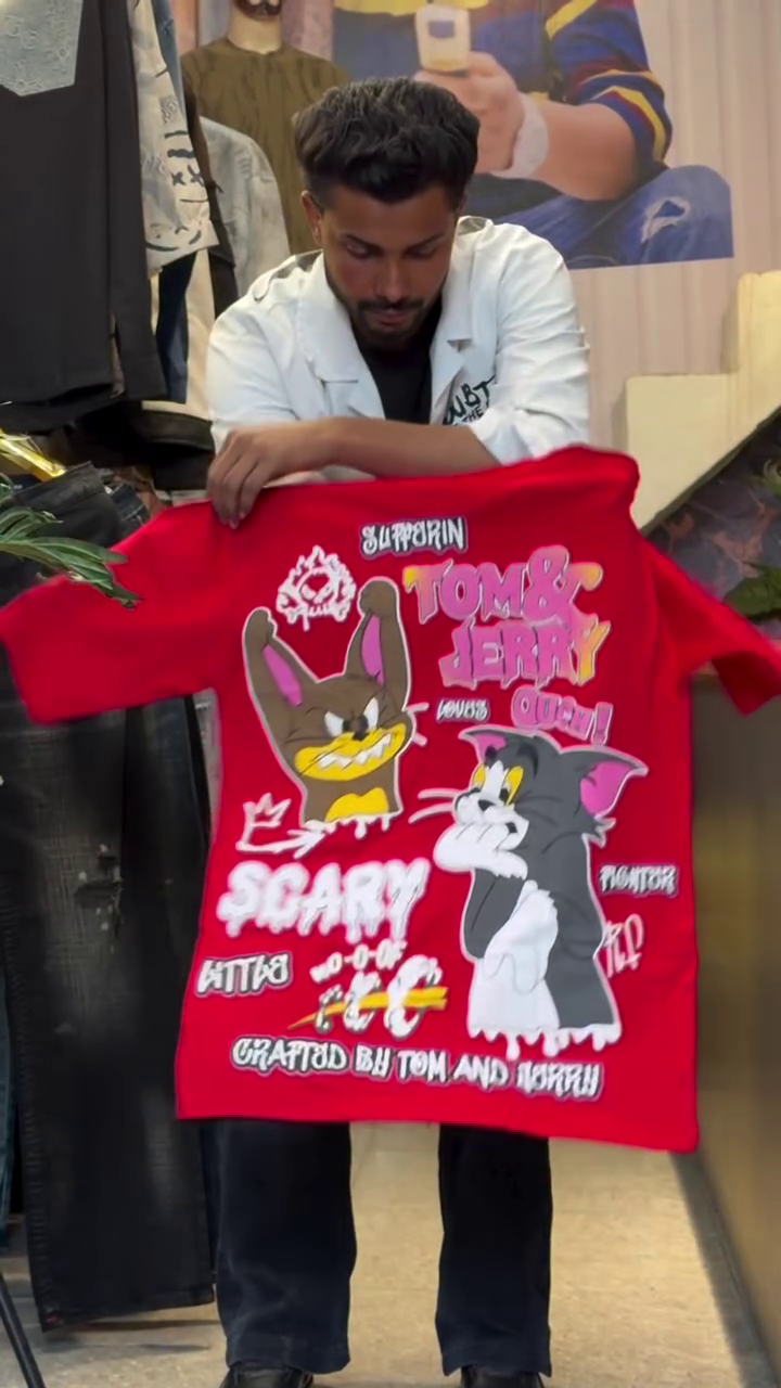 Trendy Tom & Jerry Oversized  Graphic T-Shirt for Men – Casual Cartoon Streetwear Fashion