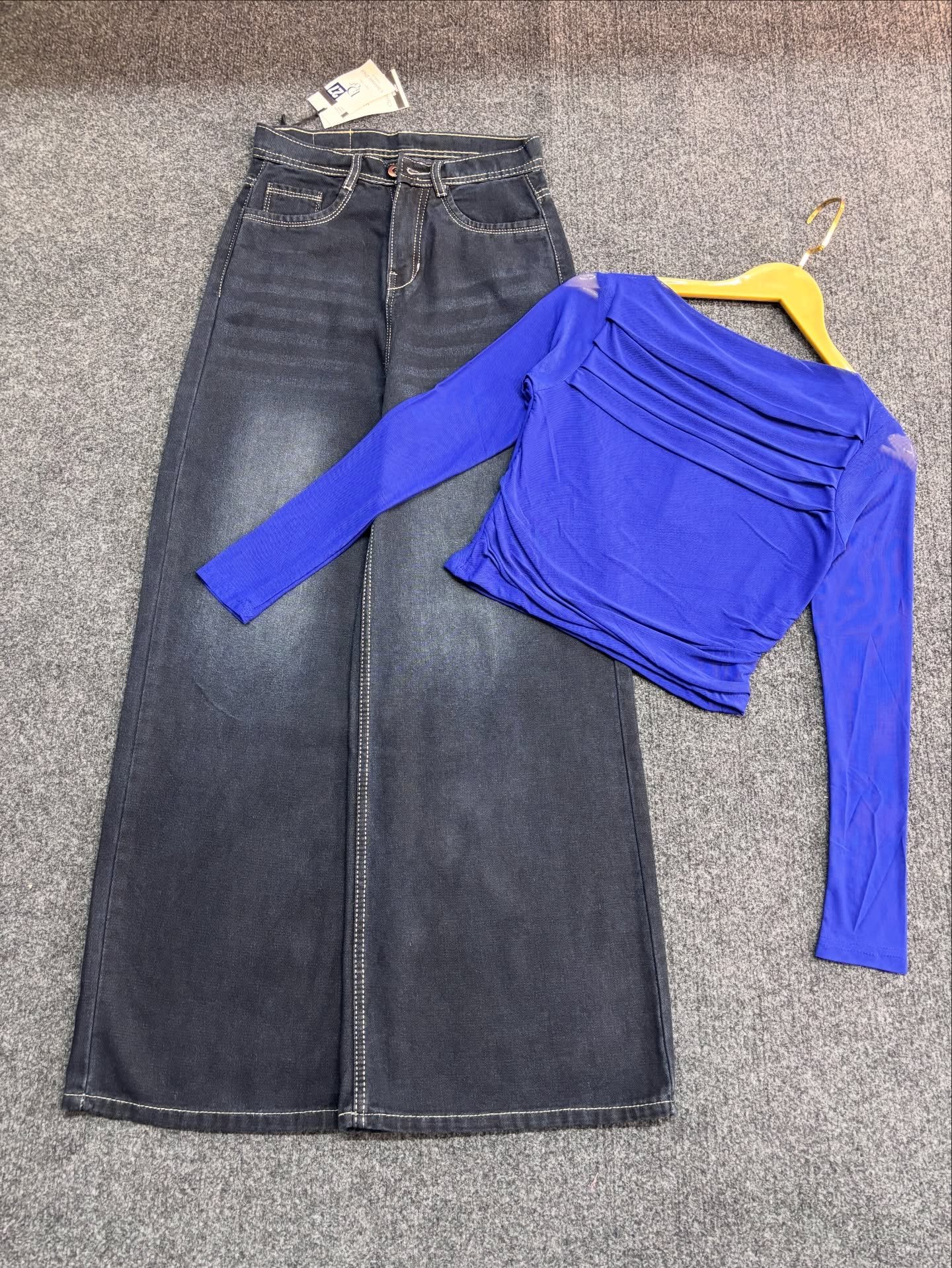 Women's High-Waist Wide Leg Jeans with Stylish Ruched Mesh Crop Top