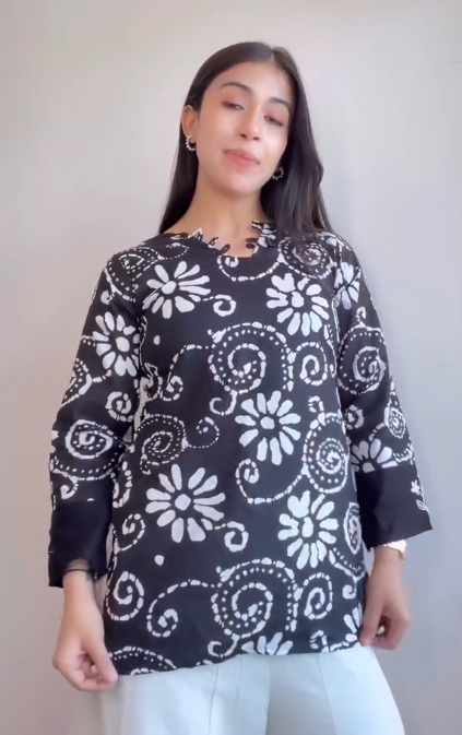 Elegant Embroidered & Printed Kurti – Perfect Blend of Style and Comfort