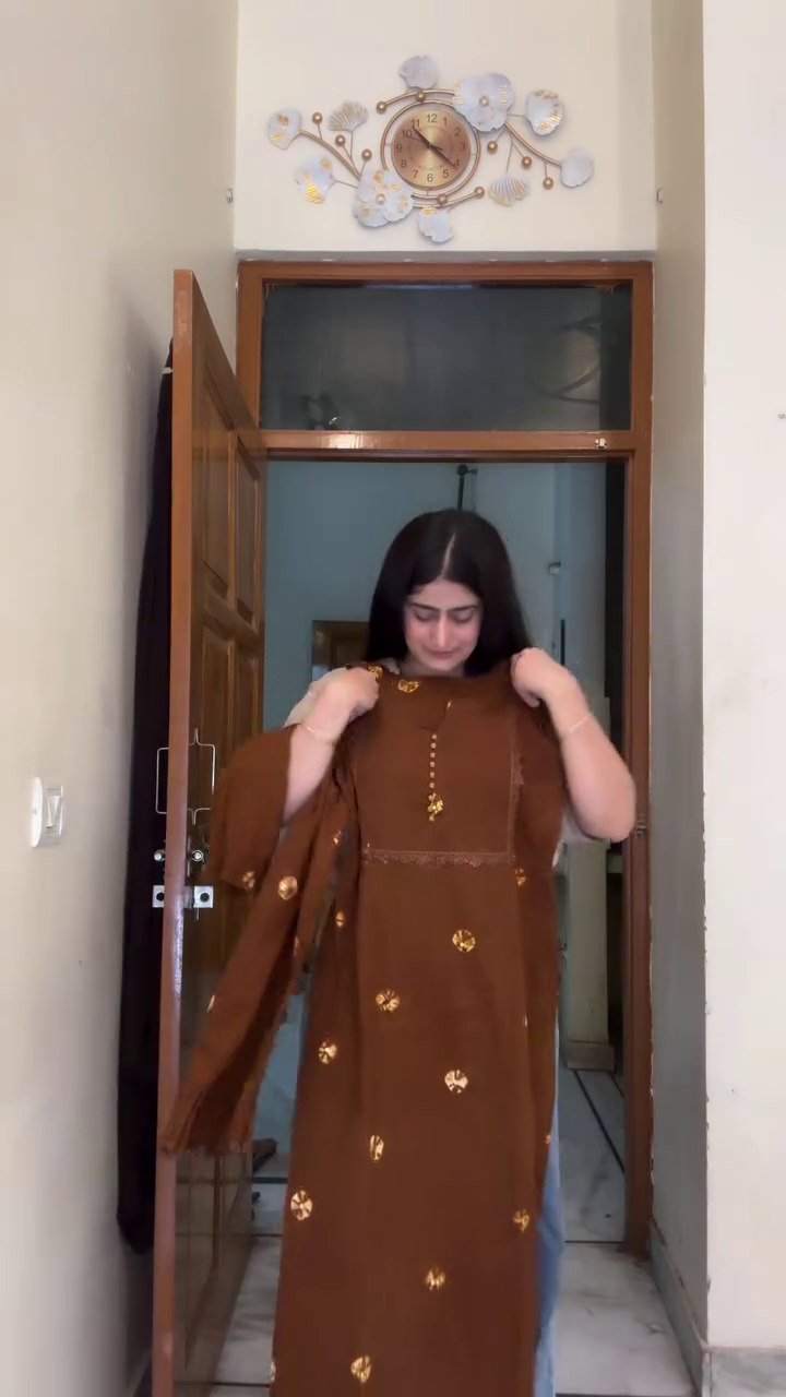 Elegant Brown Foil Print Kurta Set with Dupatta – Traditional Style at Just ₹149/-