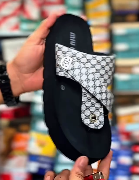 Luxury Designer Double Strap Platform Slides for Men & Women – Comfortable Casual Fashion Slippers