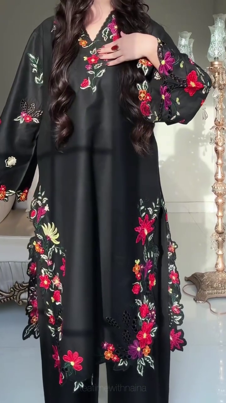 Elegant Black Embroidered Suit Set with Floral Dupatta – Timeless Ethnic Style