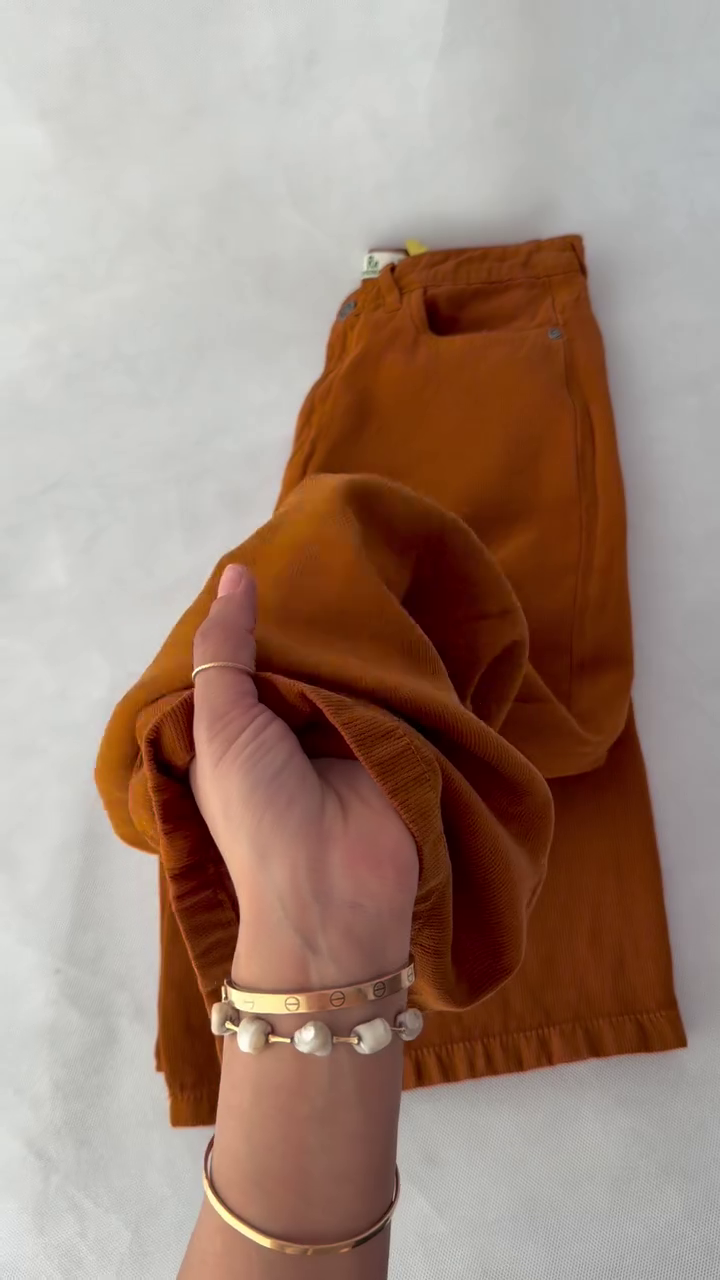 Trendy Women's Trousers in Stylish Colors for Every Occasion